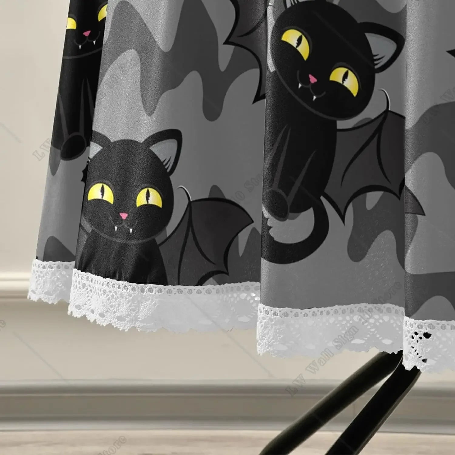 Halloween Bat Wings Cat Round Tablecloth