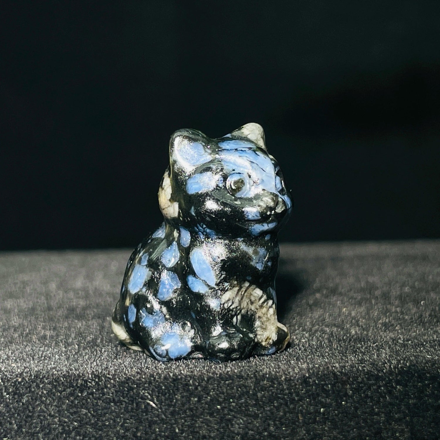 Natural Crystal Sitting cat Figurine - Just Cats - Gifts for Cat Lovers