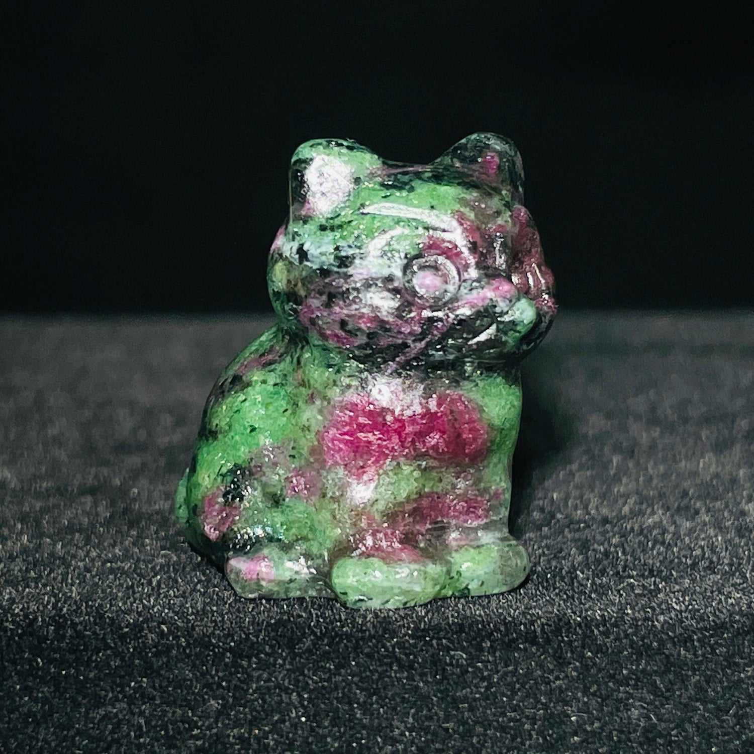 Natural Crystal Sitting cat Figurine - Just Cats - Gifts for Cat Lovers